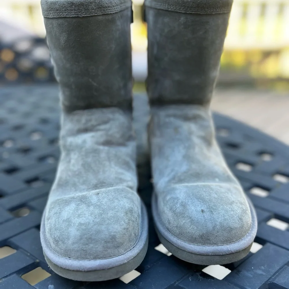 UGG Australia Genuine Leather and Sheepskin Women’s Boots